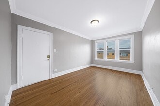 Building Photo - 6207 W 21st-14