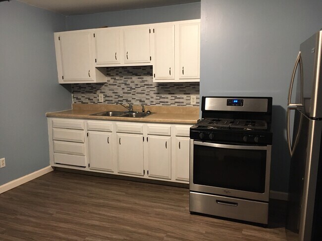 Kitchen - 38 Greeley St