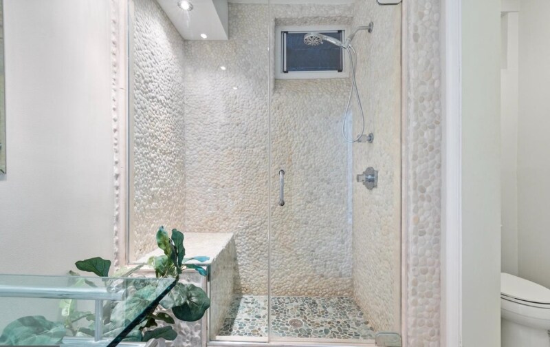 Building Photo - 3901 Cathedral Ave NW