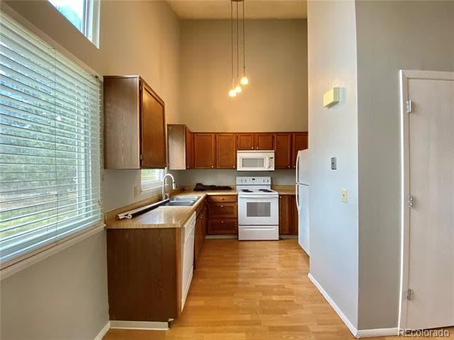 Building Photo - 3815 S Genoa Cir
