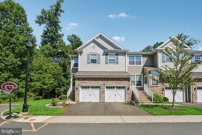 Building Photo - 206 Shields Ct