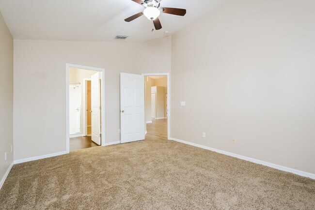Building Photo - 2155 Colonial Woods Blvd