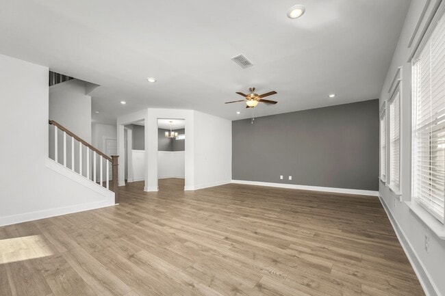 Building Photo - 2626 Unitas Dr