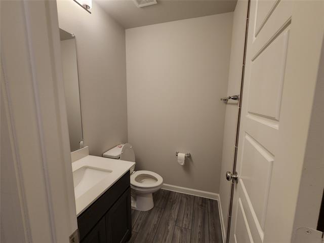 Building Photo - 621 Maple Leaf Way