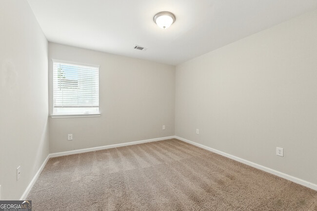 Building Photo - 2017 Oak Park Ln