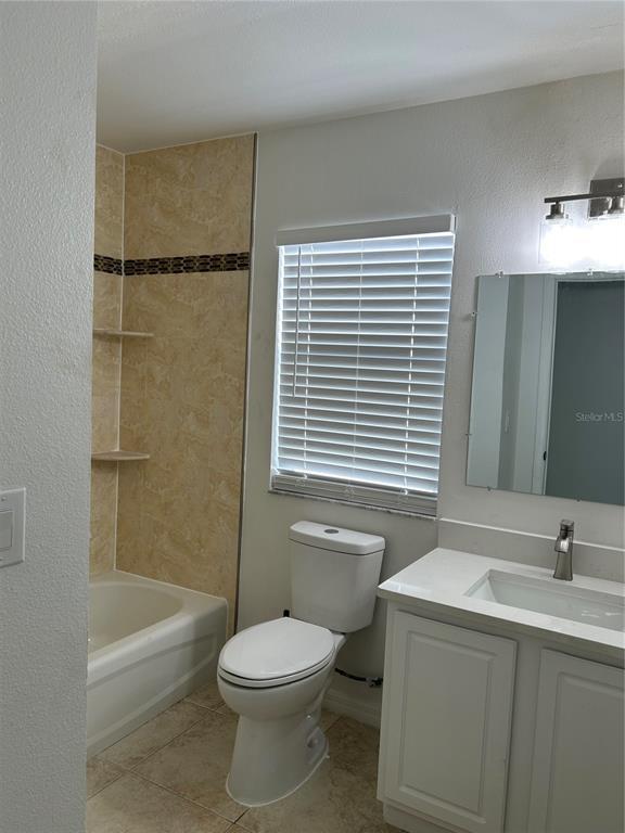 Building Photo - 1515 Silktree Ct