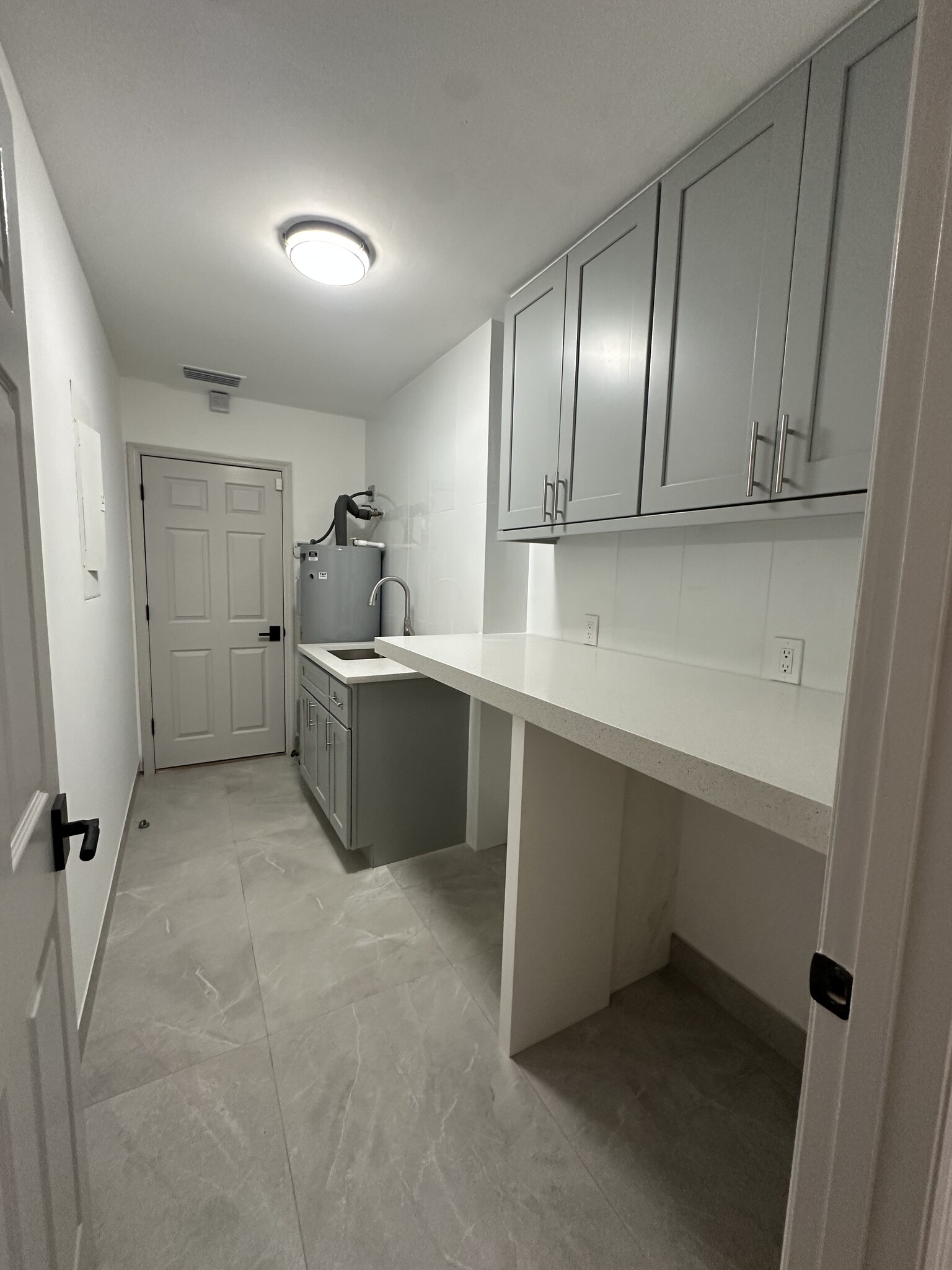 Laundry - 3014 W Arch St