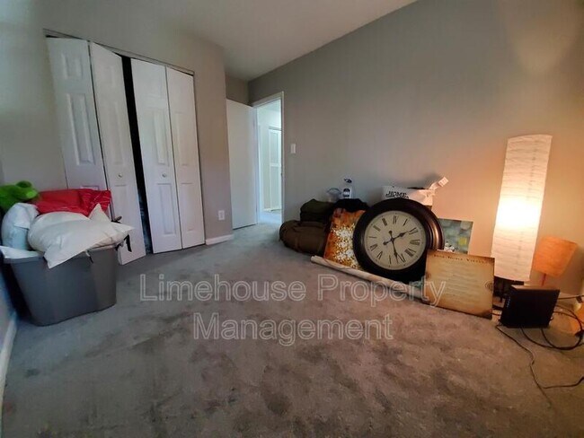 Building Photo - 2138 Kimball Cir