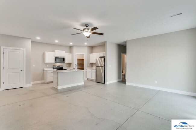 Building Photo - Mulvane duplex
