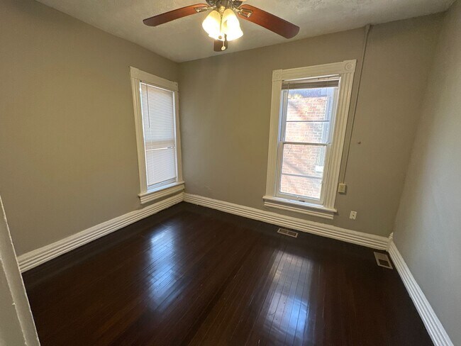 Building Photo - Wilber Ave 226-228 MLR