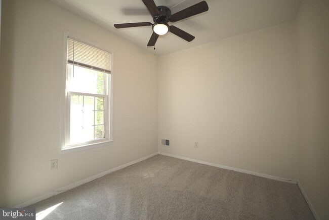 Building Photo - 2400 Ansdel Ct