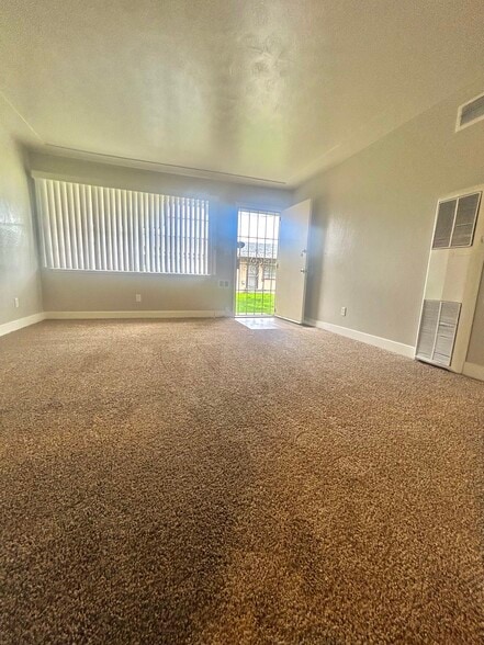 Building Photo - 1930 N 1st St