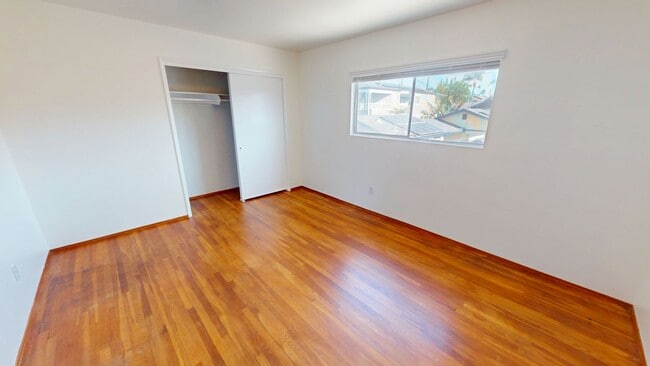 Building Photo - 855 C Ave