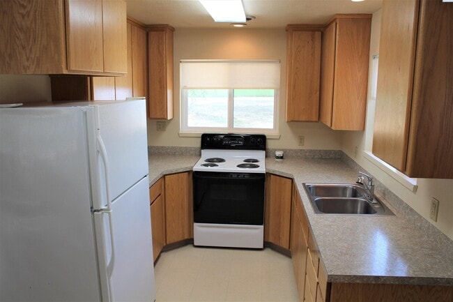 Building Photo - 2 Bed/1 Bath House in North Pasco