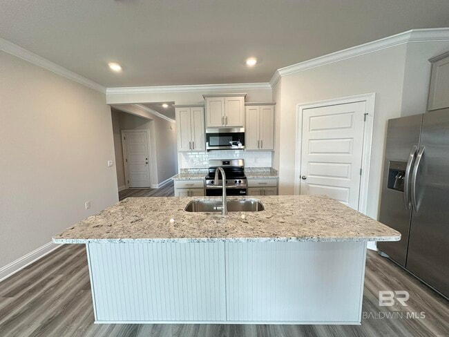 Building Photo - 146 Millet Ave