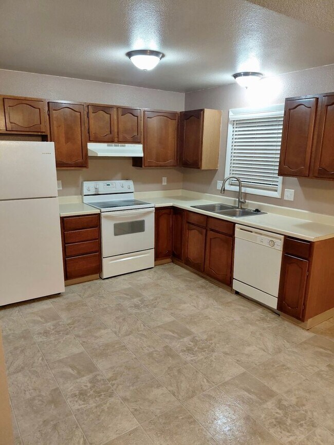 Building Photo - 2511 Farnum St