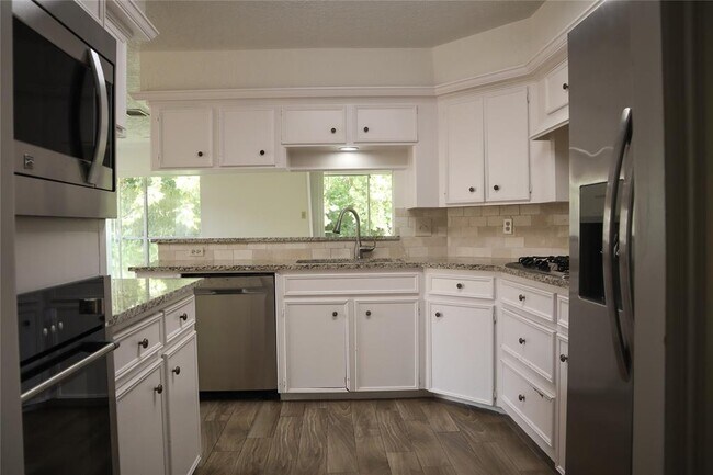 Building Photo - 915 Valley Ranch Dr