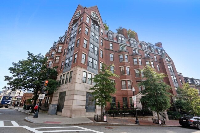 Building Photo - 75 Clarendon St