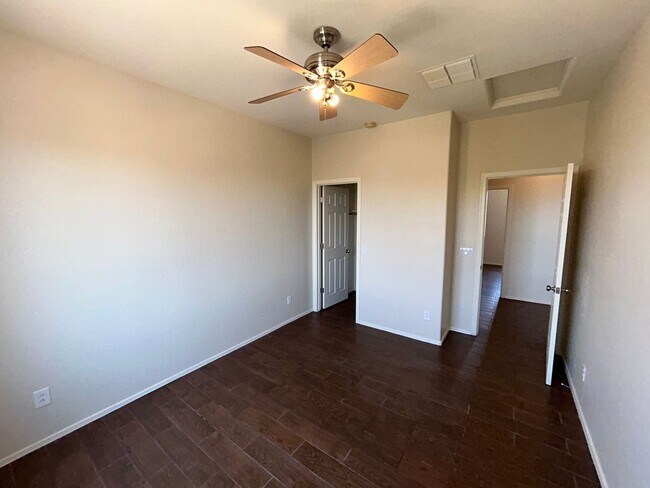 Building Photo - 3911 S 100th Glen