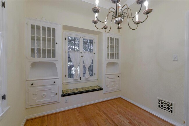Building Photo - 1136 Spaulding Ave