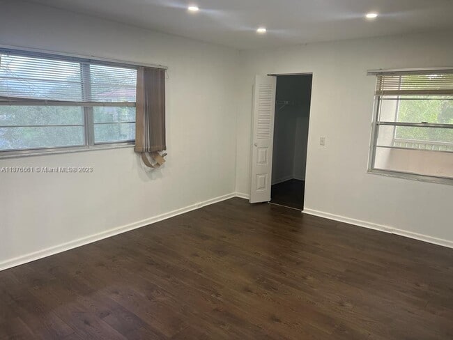 Building Photo - 13455 SW 9th Ct