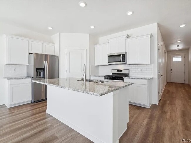 Building Photo - 43137 Capilano Clb Ct