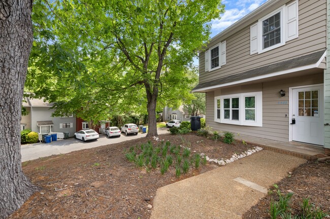Building Photo - 5423 Pine Top Cir