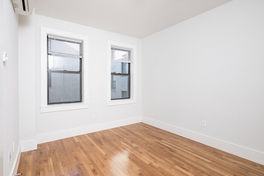 Building Photo - 8 Elko St