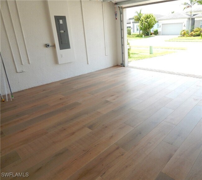 Building Photo - 11331 Jacaranda Dr