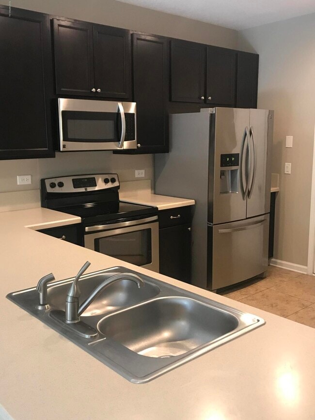 Building Photo - 3610 CRESWICK C