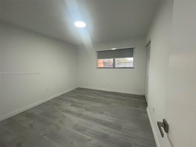 Building Photo - 310 NW 107th Ave