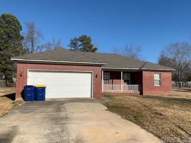 Primary Photo - 27 Broadmoor Cir