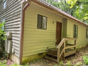 Building Photo - 104 Lystra Hills Ln