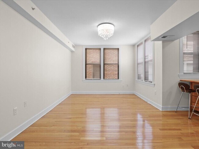 Building Photo - 1858 California St NW