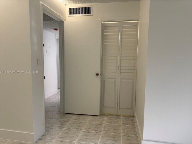 Building Photo - 9390 W Flagler St
