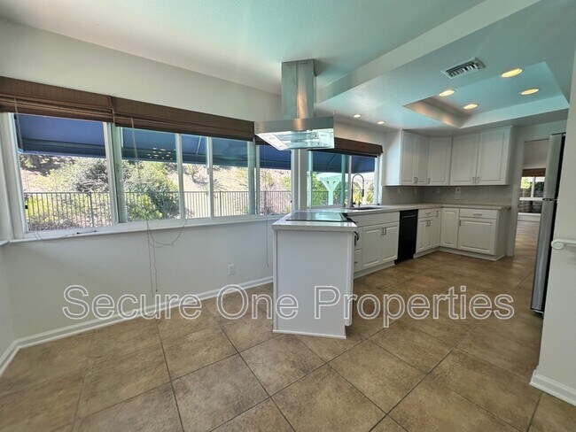 Building Photo - 288 W Siesta Ave