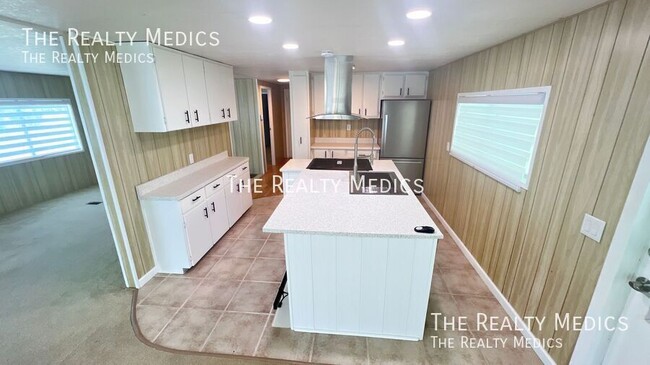 Building Photo - 5629 Wilson Dr