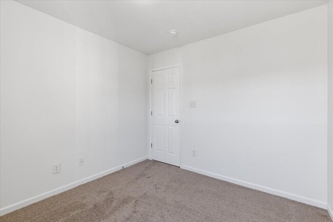 Building Photo - ***Coming Soon!!!***Clayton Townhome for Rent