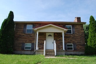 Building Photo - 811 Cedarcrest Dr