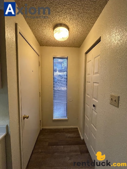 Building Photo - 2128 Marigold St