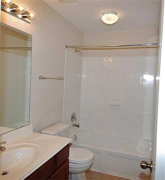 Building Photo - 19439 Suffolk Hollow Ln