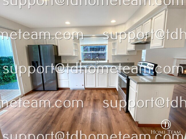 Building Photo - "Charming Bothell Retreat: 4-Bedroom Home ...
