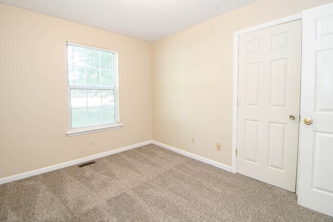 Building Photo - 217 New Gritton Ave