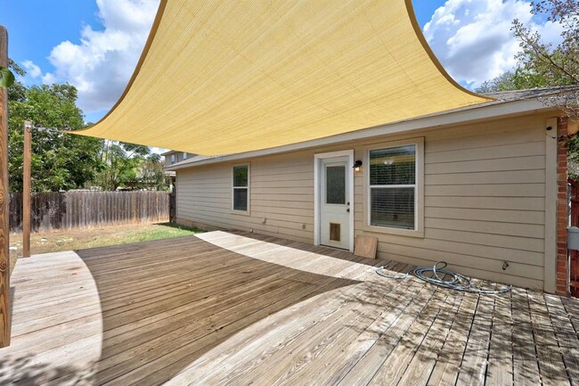 Building Photo - 119 Aguilar Dr