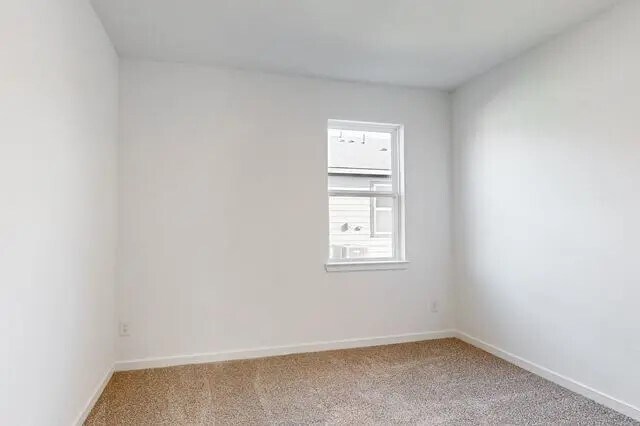 Building Photo - 21611 Shadowbrook Birch Dr