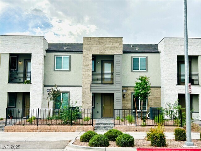 Building Photo - 1163 Heliodor Ave