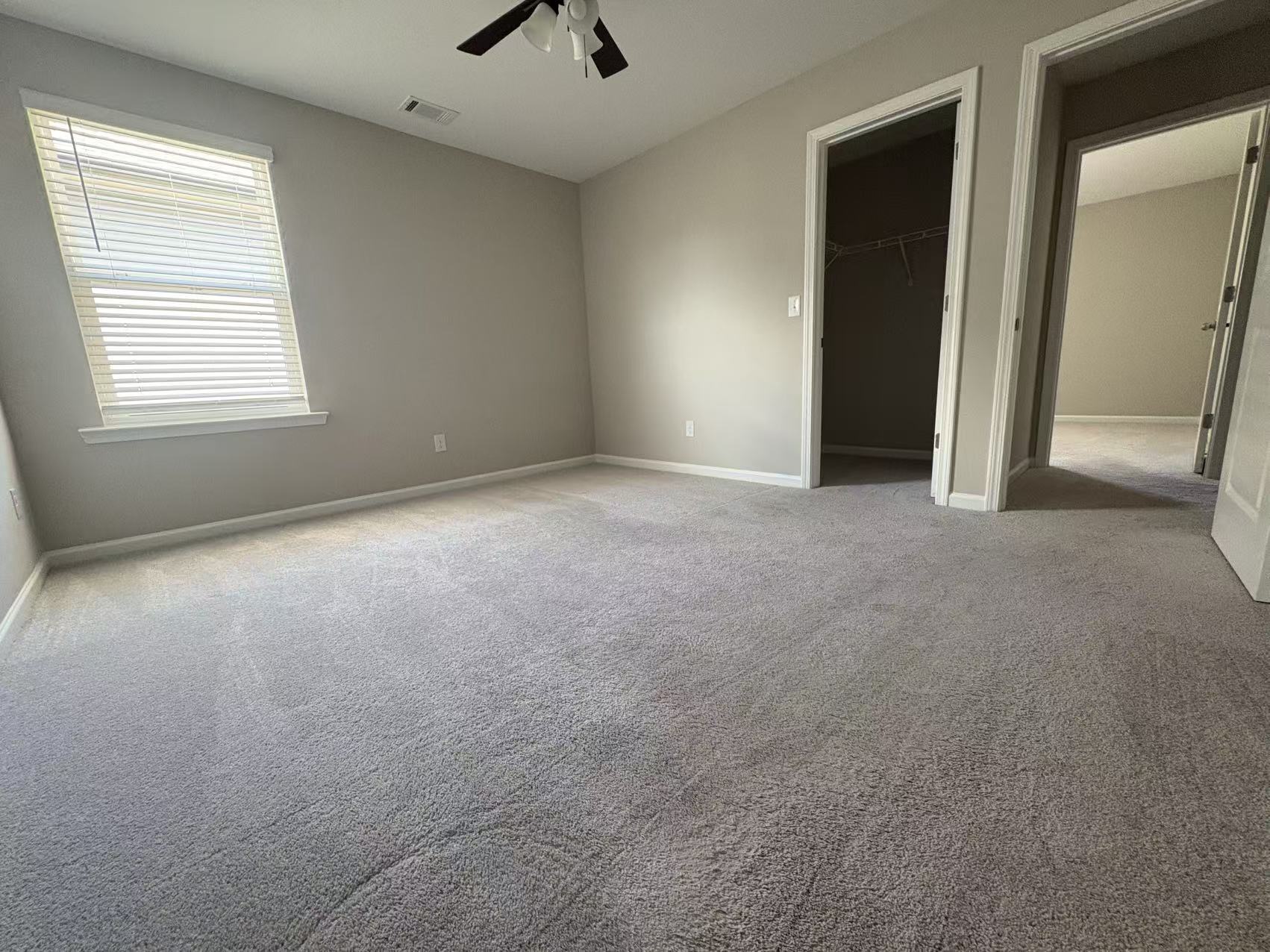 Building Photo - 4372 Grosbeak Dr