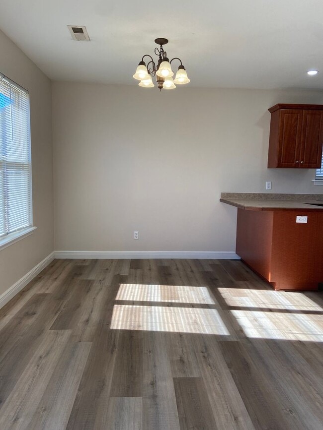 Building Photo - Single-Family Home in Evergreen Ridge, Hollister