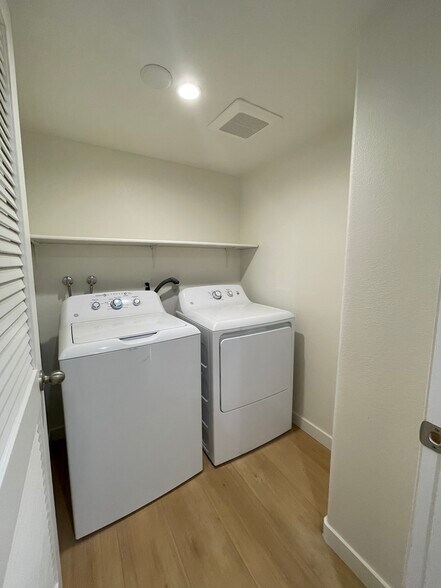 Building Photo - 15114 Sherman Way