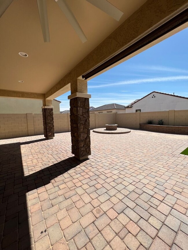 Building Photo - 2019 Build in Gated East Mark Community